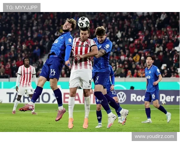 德甲精彩对决霍芬海姆主场迎战科隆力争胜利