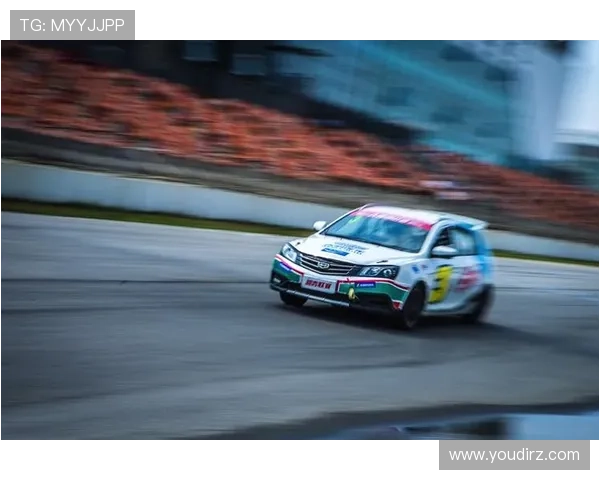 西甲推出2526赛季冬季用球设计灵感源自赛车运动的速度与激情